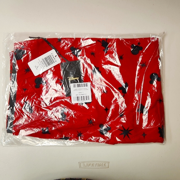 ❤️NWT VINTAGE TORRID SHORTS - DISNEY MICKEY MOUSE AMERICANA SHORTS -STAR PRINT - Picture 5 of 15